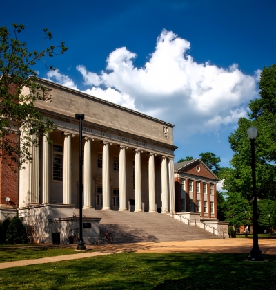 The Gateway to Investment Banking: A Comparison of Leading UK Universities and their Courses