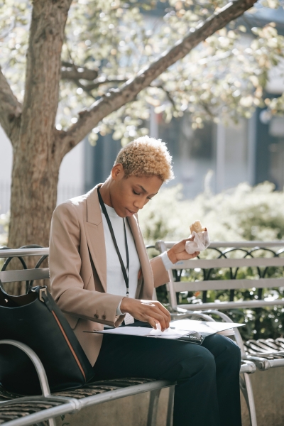 Navigating Career Gaps in Investment Banking Interviews