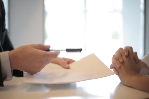 Navigating Multiple Job Offers in Investment Banking: A Good Problem to Have